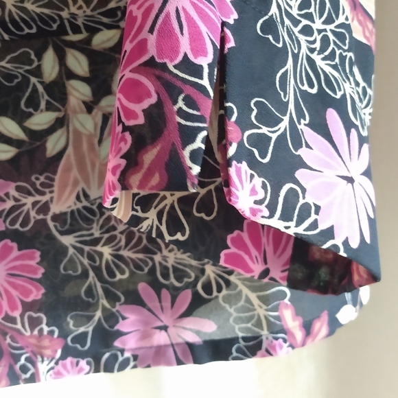 Harve Benard Tan Stretch Pants and Emma James Black, Pink and Tan Floral Blouse - Picture 7 of 8